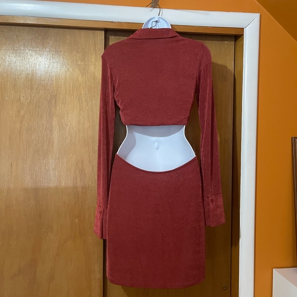 Vestique Cutout Longsleeve Dolly Mini Dress - Picture 2 of 2